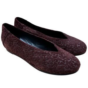 Eileen Fisher Burgundy Cheetah Print Suede Ballet Flats Women's Size 7 EUC